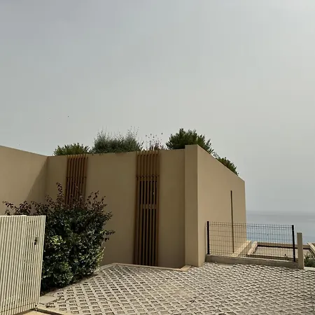 Breroy Palase Coast Villa