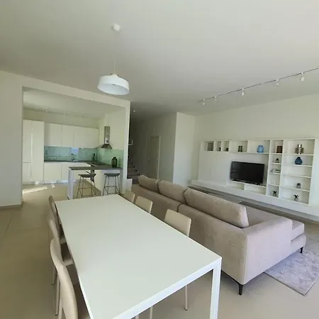 Villa Breroy Palase Coast *